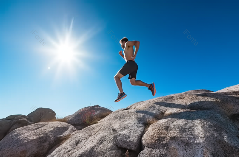 男性在山上跑上一块花岗岩巨石跑酷运动摄影,高清,摄影图,摄影图片,图片大全,摄影图免费下载